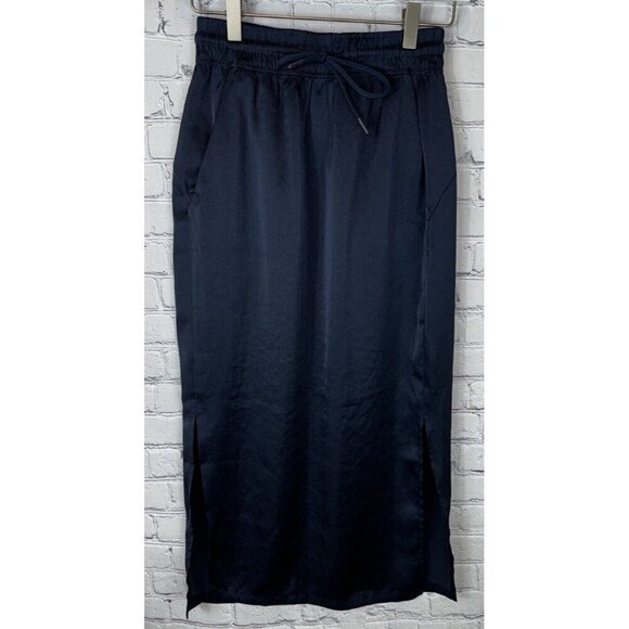 LULULEMON Women’s Navy Blue Glide Away Slip Skirt Size 2/4? - Picture 2 of 7